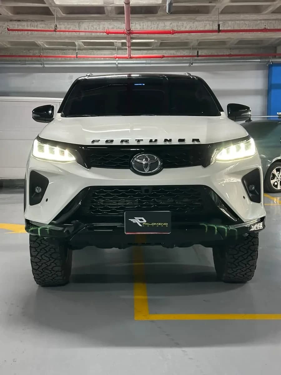 Toyota Fortuner Legender